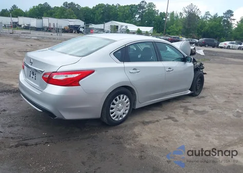 2016 Nissan Altima 2.5/S/Sv/Sl/Sr z USA, uszkodzony, nr VIN 1N4AL3AP8GC234720